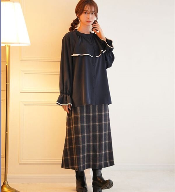 「【Ｌ～６Ｌ】【ＭａｒｉｌｙｎＳｗｅｅｔ】体型別フェミニン パイピングフリルブラウス（ブラウス）」｜詳細画像