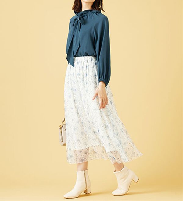 BELLUNA（ベルーナ）の「フリル衿ボウタイデザインブラウス（ブラウス）」｜詳細画像