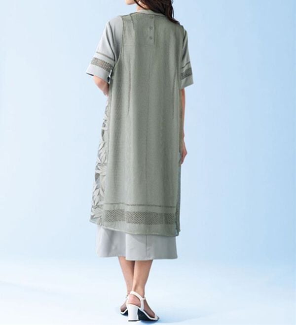新品未使用✨大人気完売商品✨jena シアーメッシュサイドベルトジレ リーフ柄刺しゅうメッシュシアーロングジレ - ベルーナ【公式】