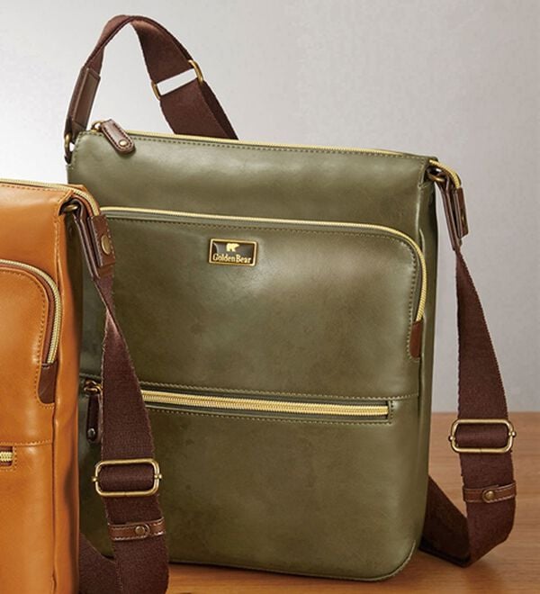 「＜ゴールデンベア＞卓越した手ざわり人工皮革のショルダー（メンズショルダーバッグ）」｜グリーン