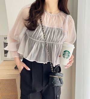 GeeRA（ジーラ）の「オーガンジーシアーブラウス（ブラウス）」｜グレージュ