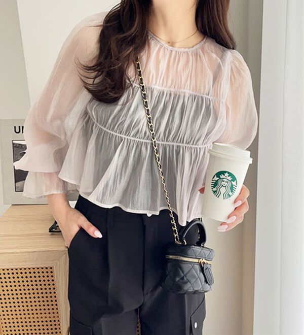 GeeRA（ジーラ）の「オーガンジーシアーブラウス（ブラウス）」｜グレージュ