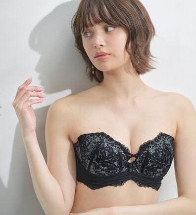 「＜ストラップレス＞まる胸メイクのちゅるんブラ＆ショーツセット（ブラジャー＆ショーツセット）」