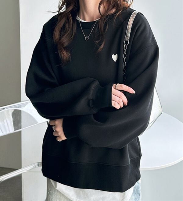 GeeRA（ジーラ）の「ロゴ＆ハート刺しゅう裏起毛スウェット（トレーナー・スウェット）」｜詳細画像