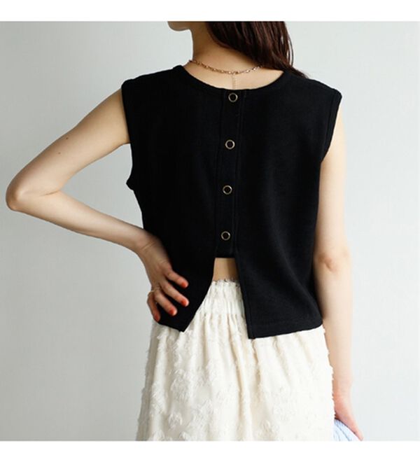 GeeRA（ジーラ）の「スナップボタンワッフルクロップドトップス（カットソー）」｜詳細画像