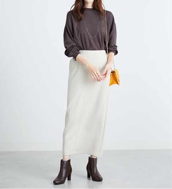 BELLUNA（ベルーナ）の「吸湿発熱ポンチ素材ポケット付プルオーバー（カットソー）」｜詳細画像