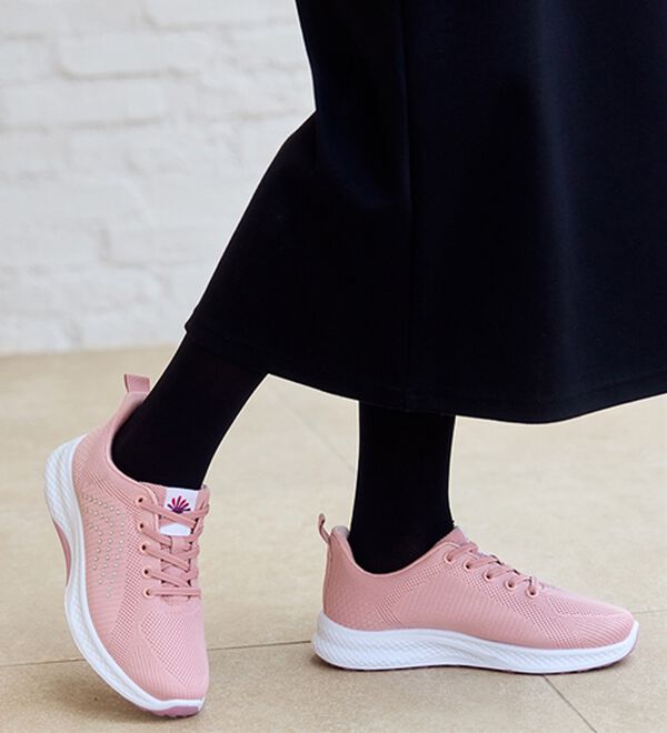 BELLUNA（ベルーナ）の「手を使わずに履けるニットスニーカー（スニーカー）」｜詳細画像