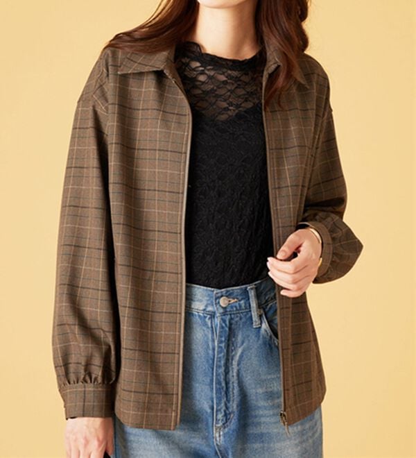 BELLUNA（ベルーナ）の「【重ね着にぴったり♪】のびやかレース素材メロー使いインナー（カットソー）」｜詳細画像