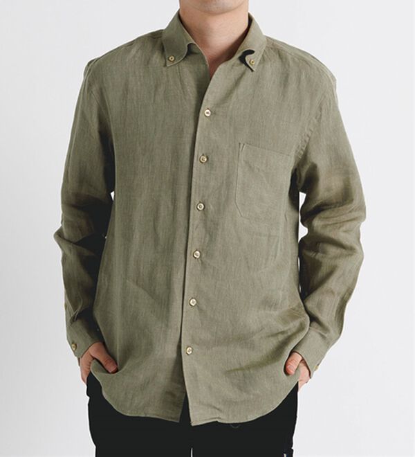 「＜コムルヴァン・オム＞大人のフレンチリネン１００％シャツ（メンズシャツ）」｜カーキ