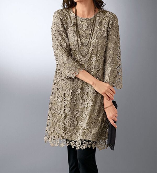 BELLUNA（ベルーナ）の「総ケミカルレースエレガントチュニック（チュニック）」｜シャンパンゴールド