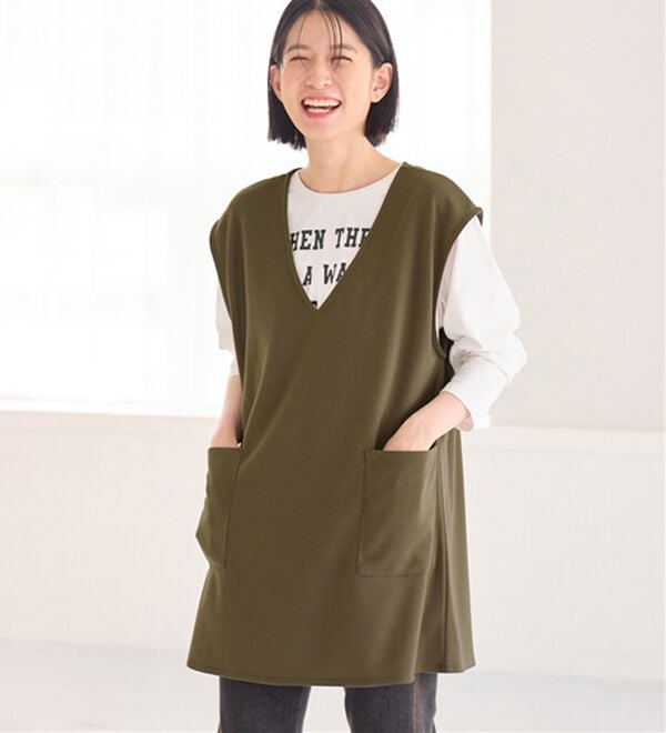 Viola e Viola（ヴィオラ エ ヴィオラ）の「なめらかポンチVネックポケット付きロングベスト（ベスト）」｜詳細画像