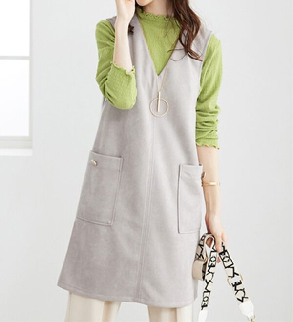 BELLUNA（ベルーナ）の「スエード調ボタンデザインジャンパードレス（ジャンパースカート）」｜詳細画像