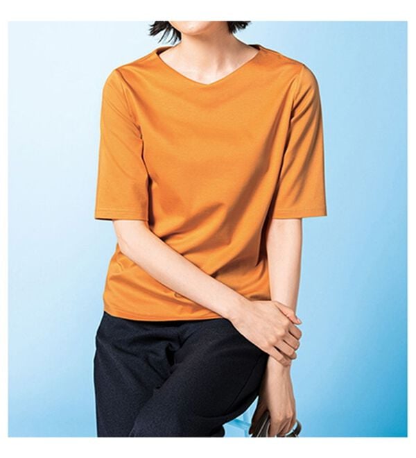 VINNO（ヴィノ）の「＜日本製＞美の艶コットン１００％プルオーバー浅Ｖネック（５分袖）（カットソー）」｜詳細画像