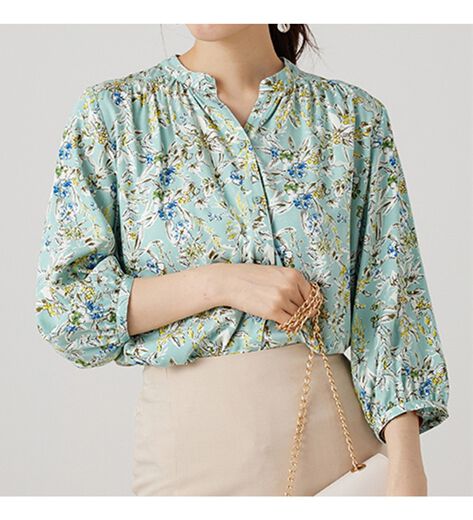 シャツ ブラウス レーヨン素材ギャザーデザインブラウス 花柄 上品 高級感 L レーヨン素材ギャザーデザインブラウス - ベルーナ公式