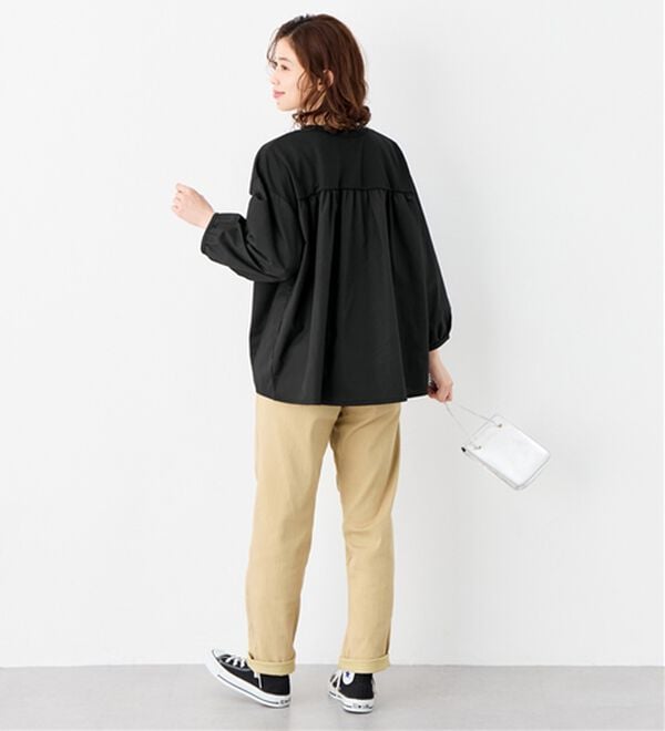 Viola e Viola（ヴィオラ エ ヴィオラ）の「なめらかポンチ異素材切替フレアートップス（カットソー）」｜詳細画像