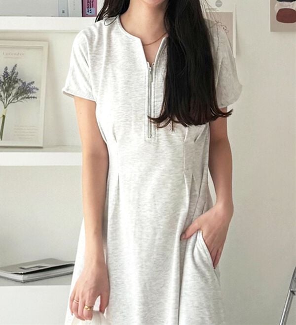 GeeRA（ジーラ）の「前後2WAYハーフジップフレンチ袖ワンピース（カットソーワンピース）」｜詳細画像