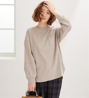 BELLUNA（ベルーナ）の「吸湿発熱ポンチ素材袖切替プルオーバー（カットソー）」｜グレージュ