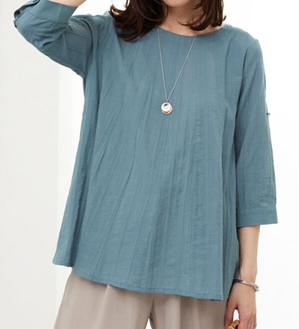 BELLUNA（ベルーナ）の「【店舗・ネット限定】シャドーストライプ素材タック使いブラウス（ブラウス）」｜詳細画像