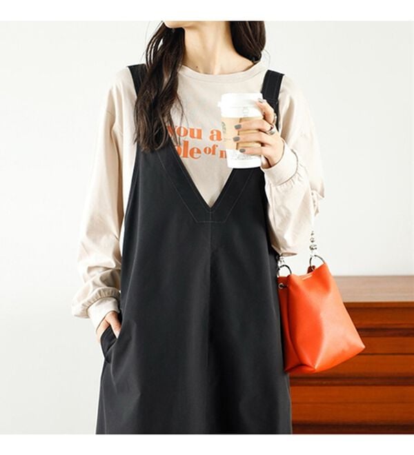 GeeRA（ジーラ）の「Ｖネックデザインジャンパースカート（ジャンパースカート）」｜詳細画像