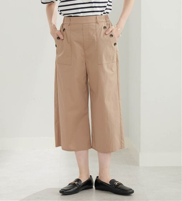 BELLUNA（ベルーナ）の「サラリ綿混ボタン使いキュロットパンツ（その他パンツ）」｜詳細画像