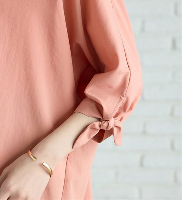 BELLUNA（ベルーナ）の「【吸水速乾】イージーケア！袖リボンシャツチュニック（チュニック）」｜詳細画像