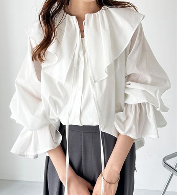 コムコム　22AW ビッグフリルカラーブラウス ビッグフリルカラーブラウス - ベルーナ【公式】