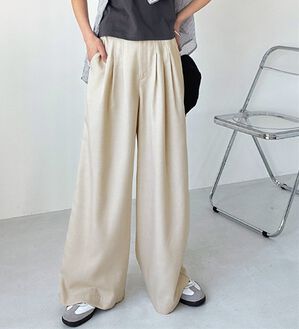 GeeRA（ジーラ）の「３タックワイドパンツ（フルレングスパンツ）」｜ライトベージュ