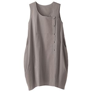 BELLUNA（ベルーナ）の「先染めストライプタックデザインジャンパードレス（チュニック）」｜モカ系