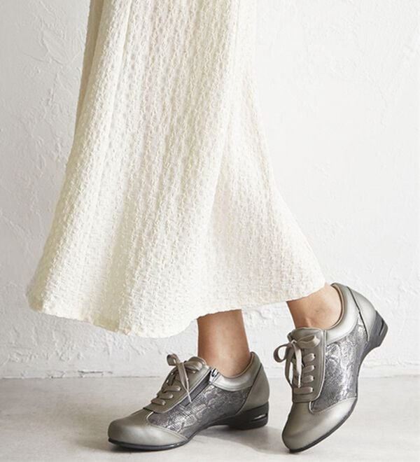 ルフラン（ルフラン）の「＜ラシーナコンフォート＞ほっそり見え４Ｅエレガントシューズ（スニーカー）」｜詳細画像