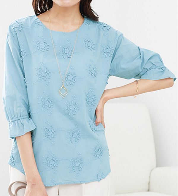 BELLUNA（ベルーナ）の「【店舗・ネット限定】モチーフレース使い袖ギャザーブラウス（ブラウス）」｜詳細画像