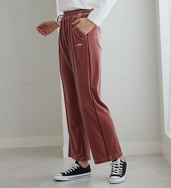 BELLUNA（ベルーナ）の「＜ＦＩＬＡ＞ベロア素材配色使いパンツ（その他パンツ）」｜ローズ