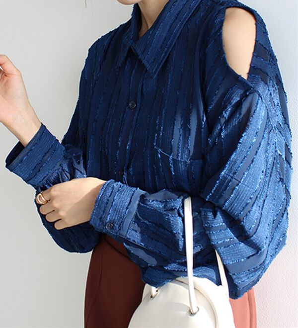 GeeRA（ジーラ）の「きらきらシアーストライプジャカードシャツ（シャツ）」｜詳細画像