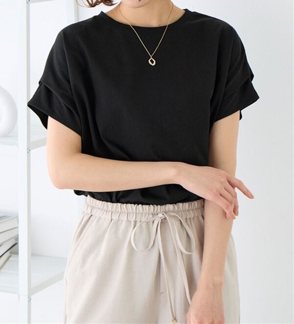 Viola e Viola（ヴィオラ エ ヴィオラ）の「脱普通！すっきり見え大人の上品Ｔシャツ（Tシャツ）」｜詳細画像