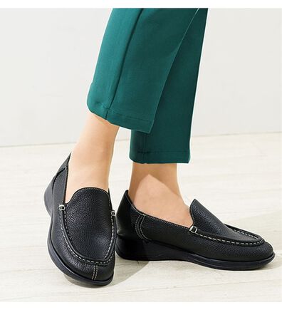 ルフラン（ルフラン）の「５Ｅ牛革モカスリッポン（スリッポン）」