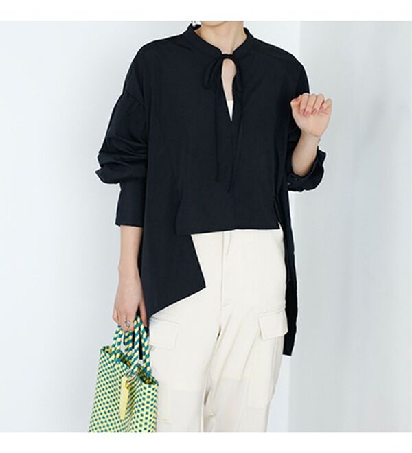 GeeRA（ジーラ）の「イレギュラーヘムスキッパーネックシャツ（シャツ）」｜詳細画像