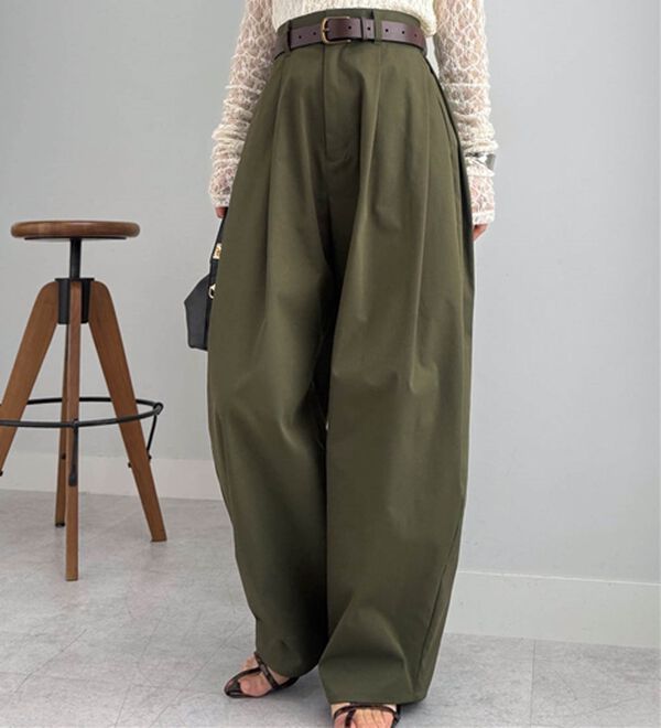 RANAN（ラナン）の「カーブシルエットサイドタックパンツ（フルレングスパンツ）」｜詳細画像