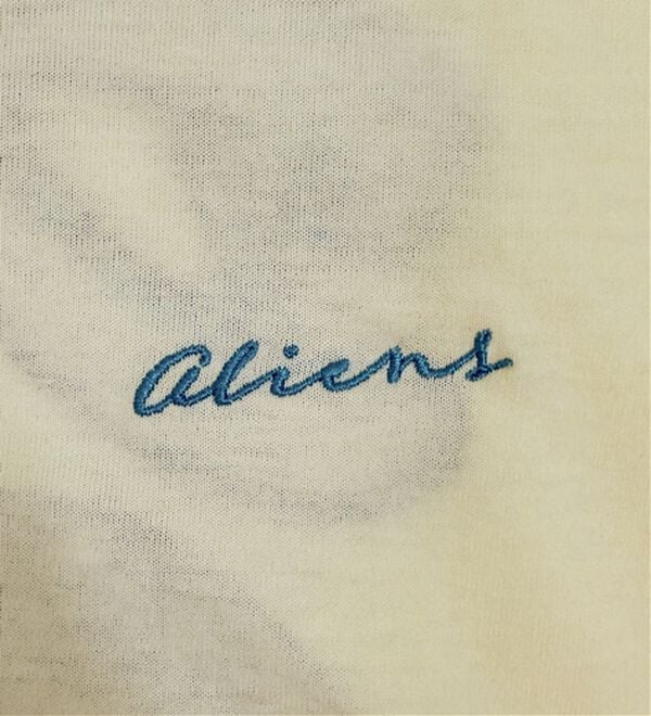 BELLUNA（ベルーナ）の「＜Ｄｉｓｎｅｙ＞【エイリアン】バックサガラ刺しゅうワイドシルエットＴシャツ（Tシャツ）」｜詳細画像