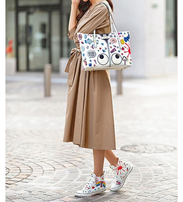 BELLUNA（ベルーナ）の「＜ＥＹＥ　ＴＨＥＭＥ（アイ　テーマ）＞牛革スニーカー（スニーカー）」｜詳細画像