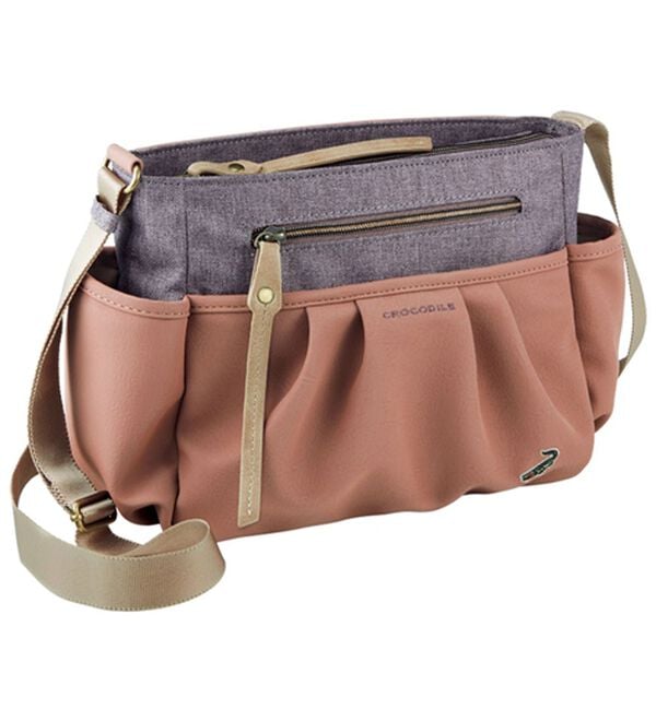 BELLUNA（ベルーナ）の「＜クロコダイル＞デザイン切替ショルダー（ショルダーバッグ）」｜ピンク