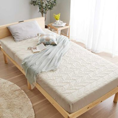 iellio（イエリオ）の「さらさら防水一体型ボックスシーツ＜抗菌防臭・中わた入り・洗える・ペット・子供・介護・ＢＯＸシーツ＞（ボックスシーツ・ベッドシーツ）」