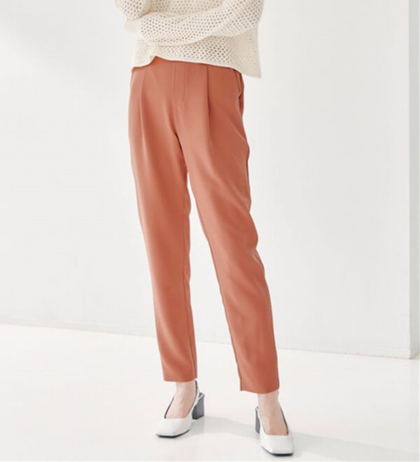 RANAN（ラナン）の「【選べる股下】美脚シルエットタックパンツ（股下６１・６５ｃｍ）（フルレングスパンツ）」｜詳細画像