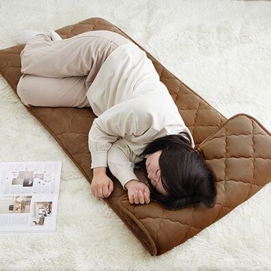 iellio（イエリオ）の「収納簡単とろけるマイクロ素材抗菌防臭極厚ごろ寝マット（敷布団）」