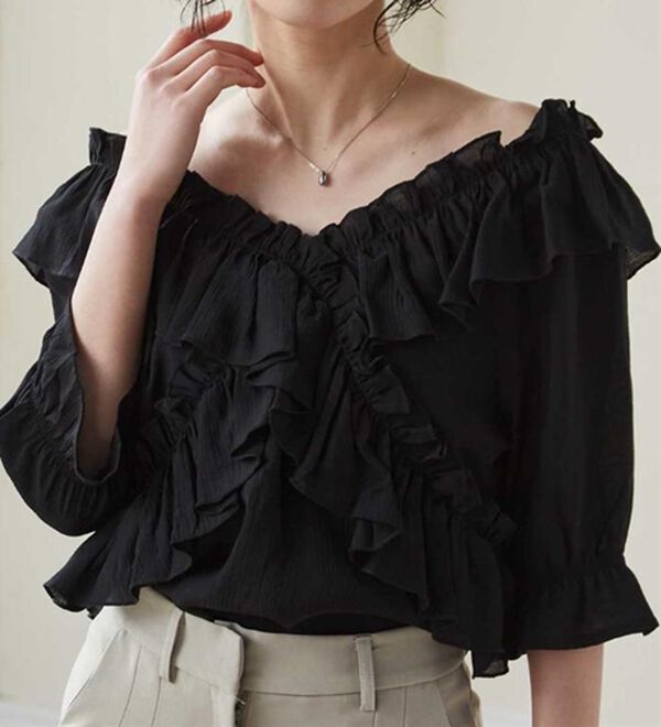 RANAN（ラナン）の「オフショルフリルブラウス（ブラウス）」｜詳細画像