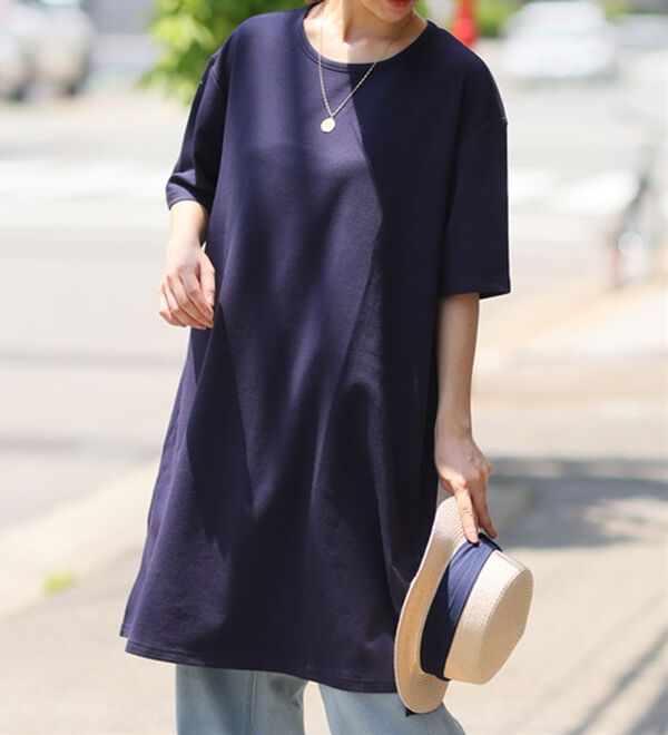 A HAPPY MARILYN（アハッピーマリリン）の「【Ｍ～８Ｌ】【接触冷感・吸水速乾】体型カバー五分袖チュニック【ハッピーさらりん】（チュニック）」｜ネイビー