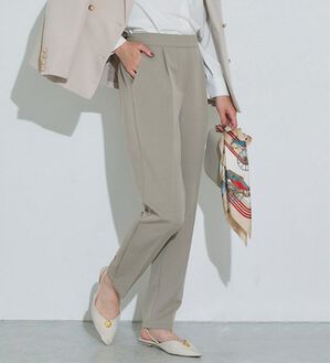 Pierrot（ピエロ）の「【選べる丈】高見えすっきりテーパードパンツ（フルレングスパンツ）」｜トープ