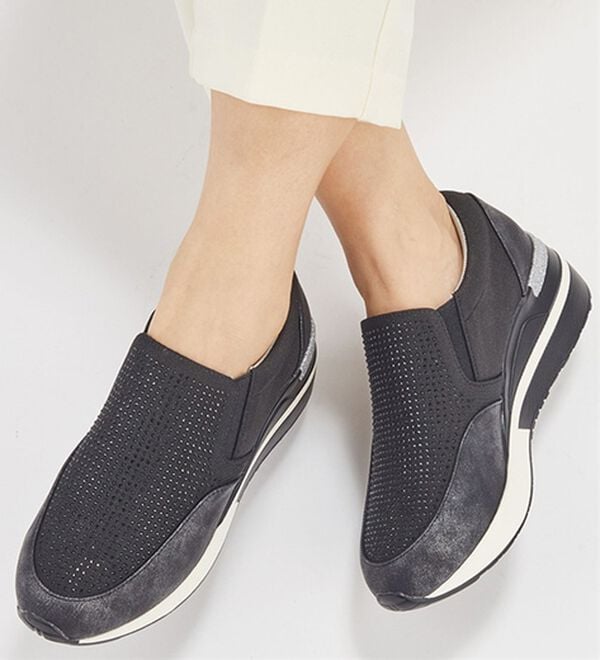 ルフラン（ルフラン）の「きれいめコーデにも合う４Ｅきらめきヒールアップスニーカー（スニーカー）」｜詳細画像