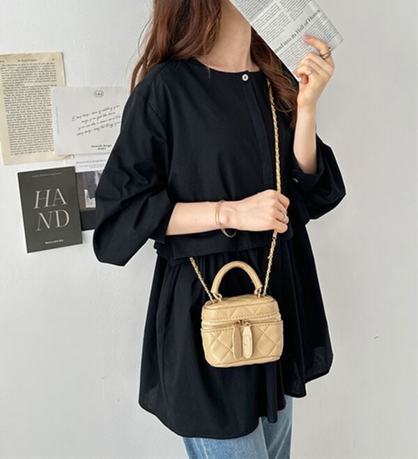 GeeRA（ジーラ）の「羽織にもなる！ペプラムシャツチュニック（チュニック）」｜詳細画像