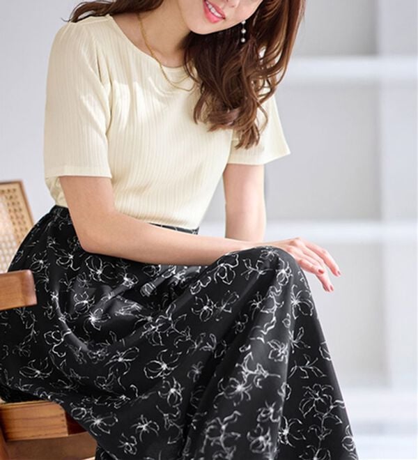 alotta（アロッタ）の「楽キレイ異素材ドッキングワンピース（ドッキングワンピース）」｜オフ／ブラック花柄