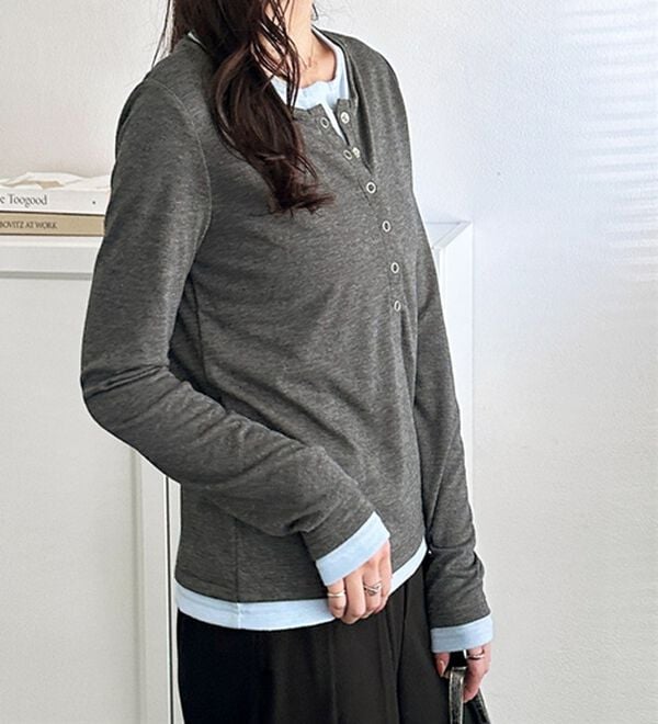 GeeRA（ジーラ）の「レイヤード風ヘンリーネックカットソー（カットソー）」｜詳細画像