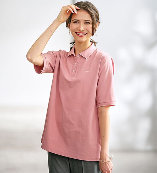 BELLUNA（ベルーナ）の「多機能付配色刺しゅうポロシャツ（カットソー）」｜ピンク